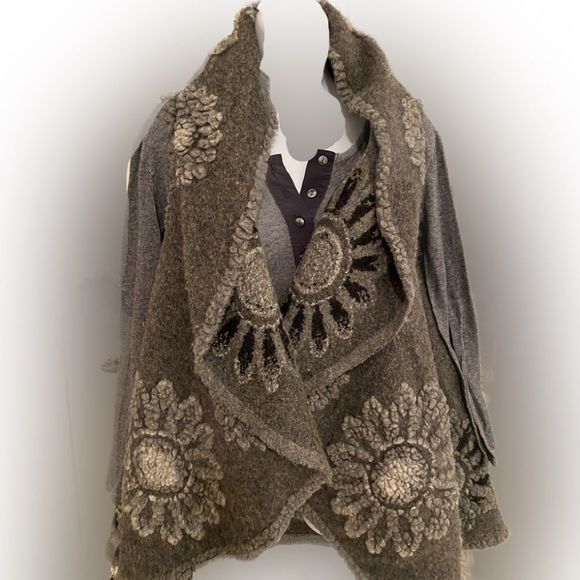 Fleur  de Lis Wrap Swester Vest -S gray /gray embroidered, wool blend - Picture 1 of 6